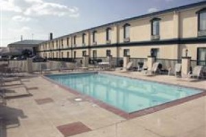Brentwood Inn & Suites voted 2nd best hotel in Canton 