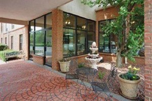 Americas Best Inn & Suites Cornelia Image