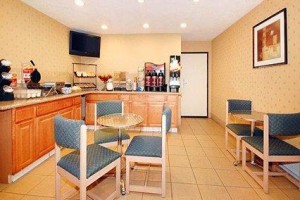 Comfort Inn Costa Mesa Image