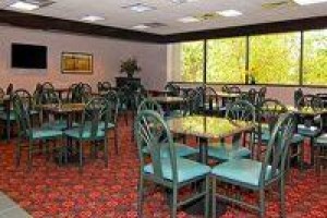 Comfort Inn Manchester Airport Image