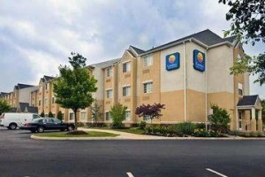 Comfort Inn & Suites Airport Dulles-Gateway Image