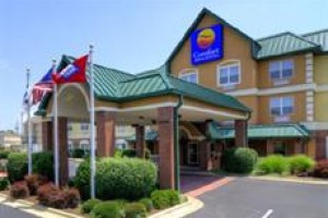 Comfort Inn & Suites Fayetteville voted 7th best hotel in Fayetteville 
