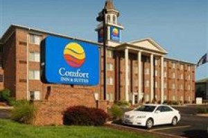 Comfort Inn & Suites Overland Park Image
