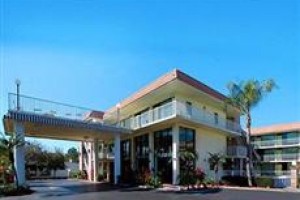 Comfort Inn & Suites Tropicana Field Saint Petersburg Image