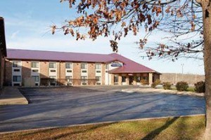 Baymont Inn & Suites Warrenton voted 2nd best hotel in Warrenton