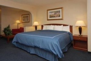 Comfort Suites Clovis Image