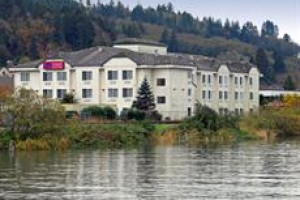 Comfort Suites Columbia River voted 4th best hotel in Astoria