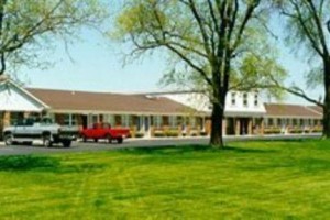 Country Inn & Suites Fostoria Image