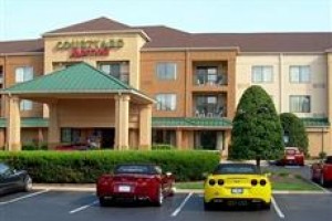 Courtyard by Marriott Bowling Green Convention Center voted 5th best hotel in Bowling Green