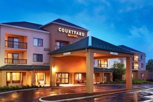 Courtyard by Marriott Cleveland Airport/North voted 3rd best hotel in North Olmsted