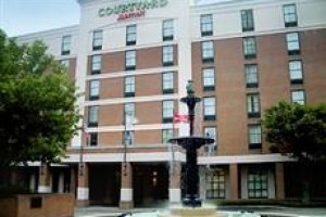 Courtyard Springfield Downtown voted 4th best hotel in Springfield 