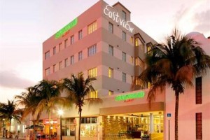 Courtyard Miami Beach South Beach Image