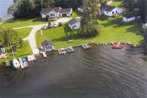 Cozy Camp Cottages voted  best hotel in East Ferris