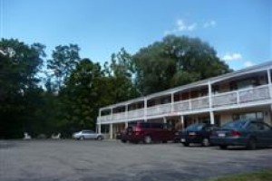 Cozy Corner Motel Image