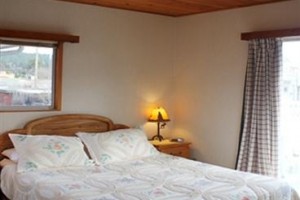 Cozy Court Motel voted 2nd best hotel in Sechelt