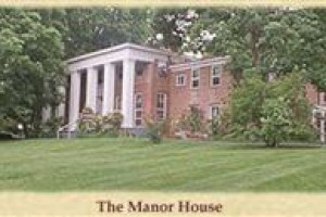 Cromwell Manor Inn Image