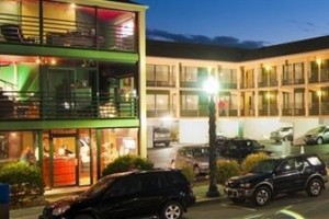 Crosswinds Motel Image