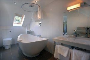 Crouchers Country Hotel & Restaurant Image