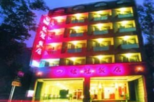 Crown Hotel Yilan Image