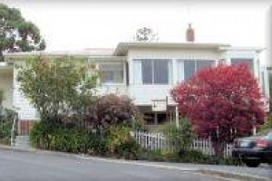 Crows Nest Apartments Hobart Image