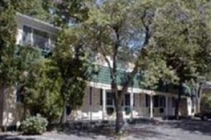 Dartmouth Motor Inn Image