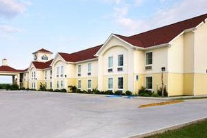 Days Inn & Suites Bayou Land voted  best hotel in Thibodaux