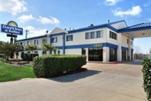 Days Inn & Suites Round Rock Image