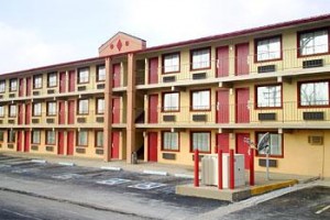 Days Inn & Suites Springfield on I-44 Image