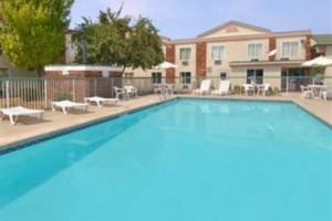 Days Inn Sandusky - Cedar Point / Mall Central Image