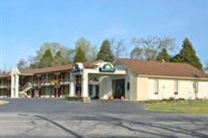 Clarksville-Days Inn voted 4th best hotel in Clarksville 