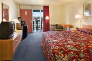 Days Inn Okmulgee Image