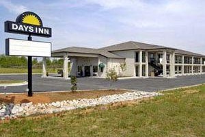 Days Inn Sandersville Image