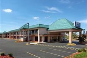 Days Inn & Suites Davenport voted 5th best hotel in Davenport