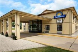 Days Inn Waukegan Image