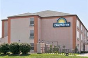 Days Inn West of Busch Gardens Image