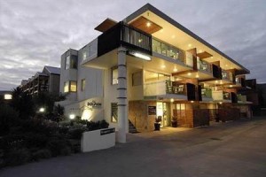 The Dolphin Apartments Image