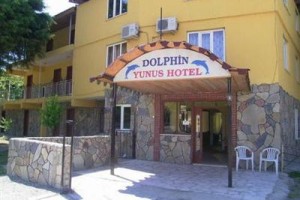 Dolphin Yunus Hotel Image