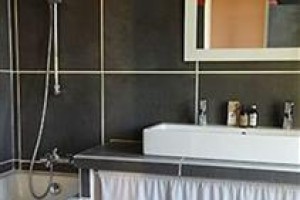 Domaine Des Clos Apartments Beaucaire Image