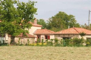 Domaine du Revetison Chambres d'Hotes Chantonnay Image