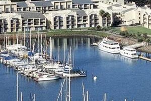 DoubleTree by Hilton Berkeley Marina Image