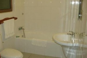Dragonara Court Hotel Image