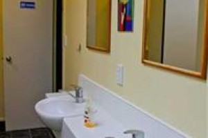 Eagles Nest Backpackers Image