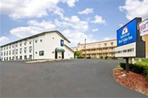 Econo Lodge Akron Image