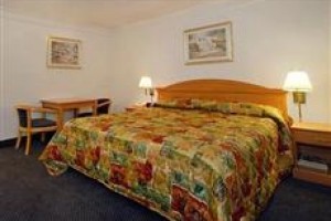 Econo Lodge - Fresno / N. Blackstone Ave. Image