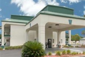 Econo Lodge Cumberland Image
