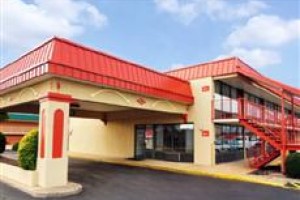 Econo Lodge Dyersburg Image