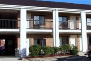 Econo Lodge Atlantic International Airport voted 5th best hotel in Egg Harbor Township