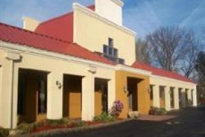 Econo Lodge Inn & Suites Belleville voted  best hotel in Belleville 