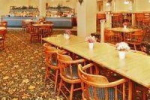 Econo Lodge Inn & Suites Jackson (Tennessee) Image