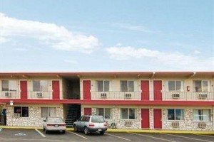 Econo Lodge Lewiston Image